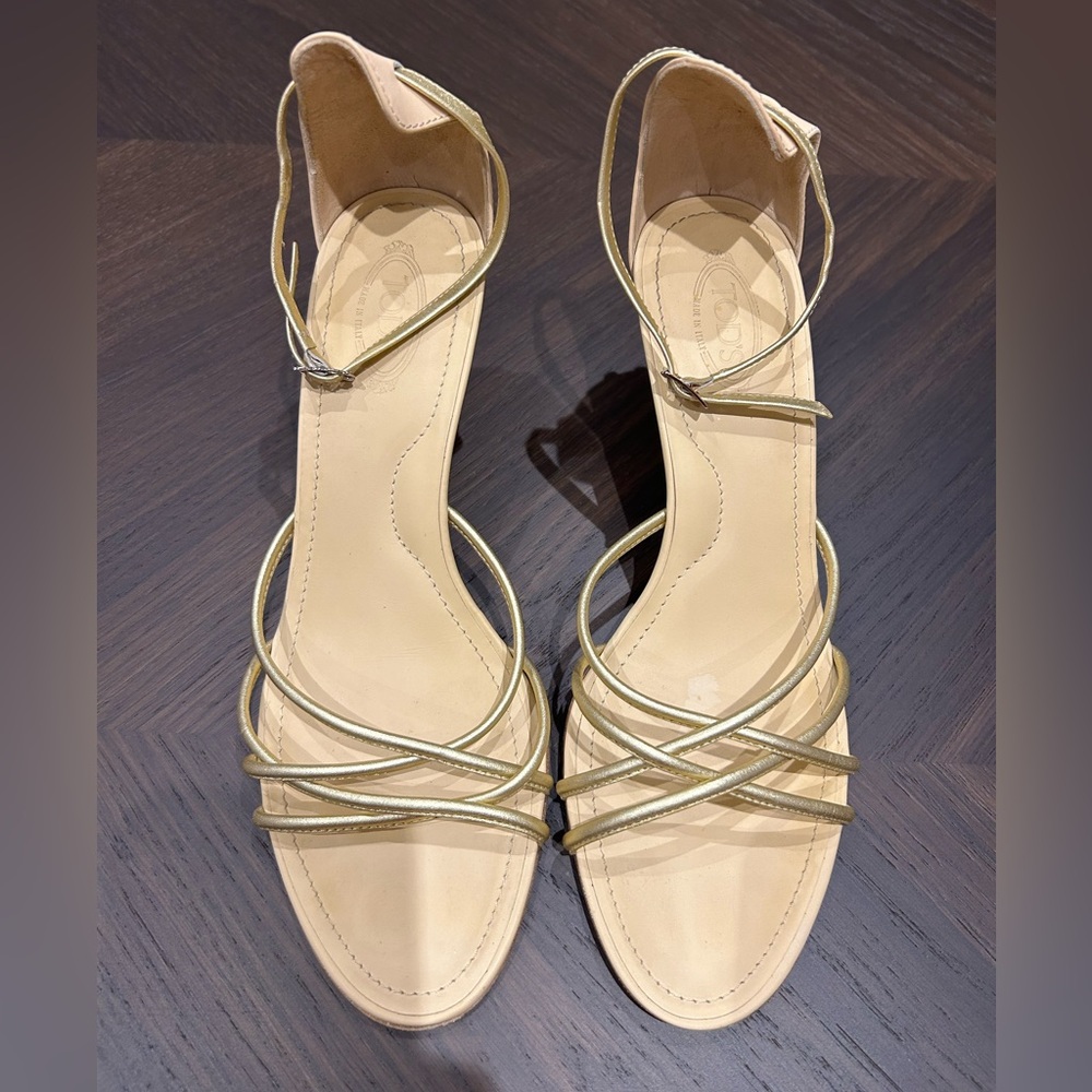 Tod’s high heel sandals